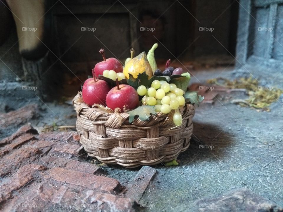 Tiny basket of fruit