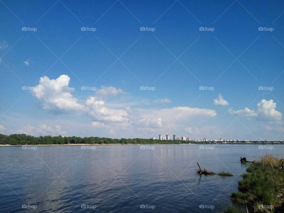 sky and Dnieper