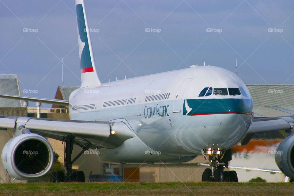 CATHAY PACIFIC AIRWAYS CX A330-200 MEL MELBOURNE