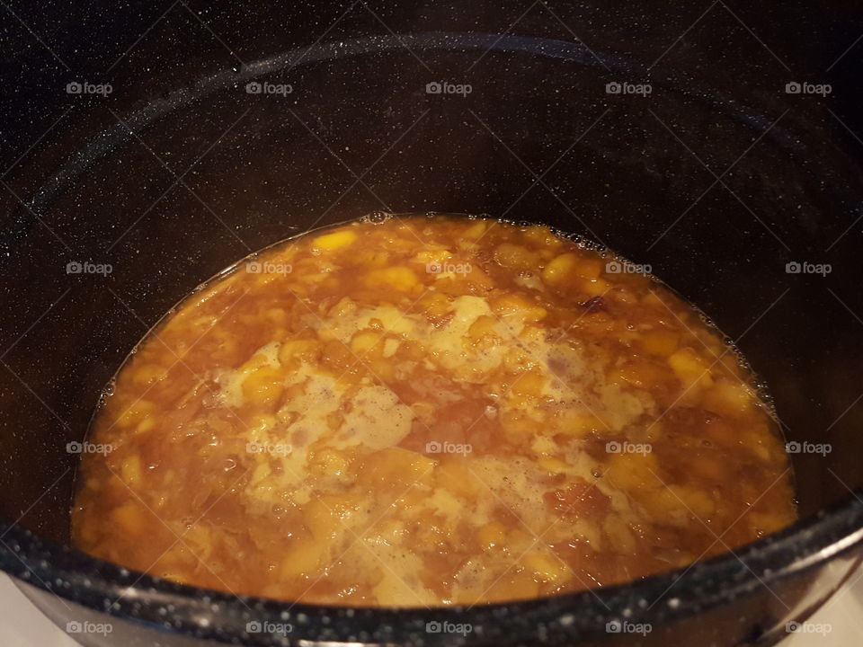 Making Peach Honey