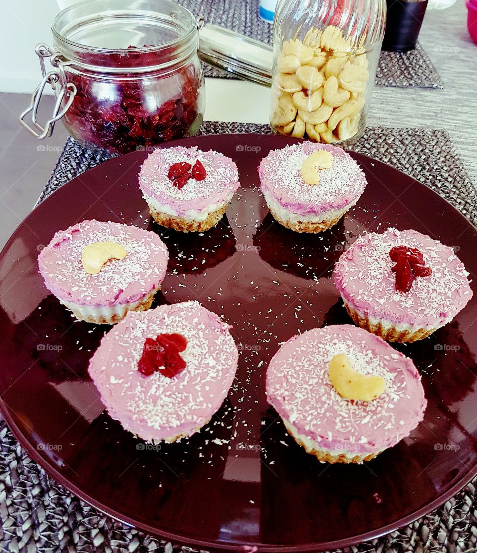 miamyyy cupcakes.no sugar. vegann  food