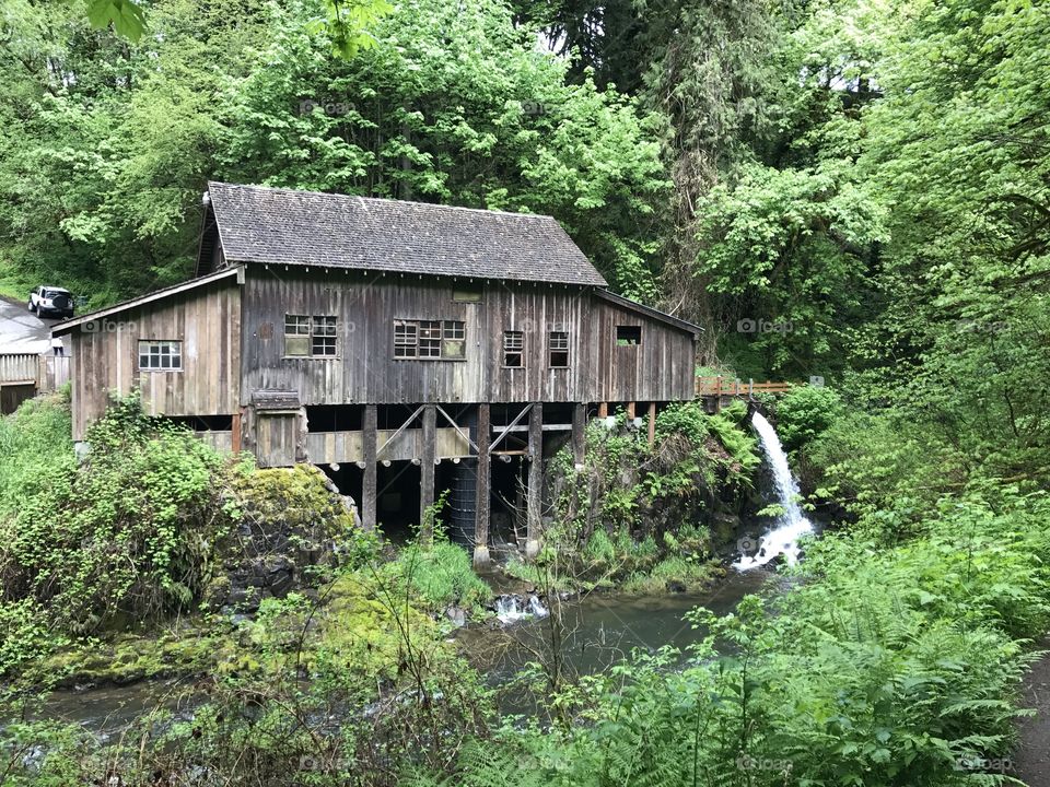 Cedar Creek Grist Mill