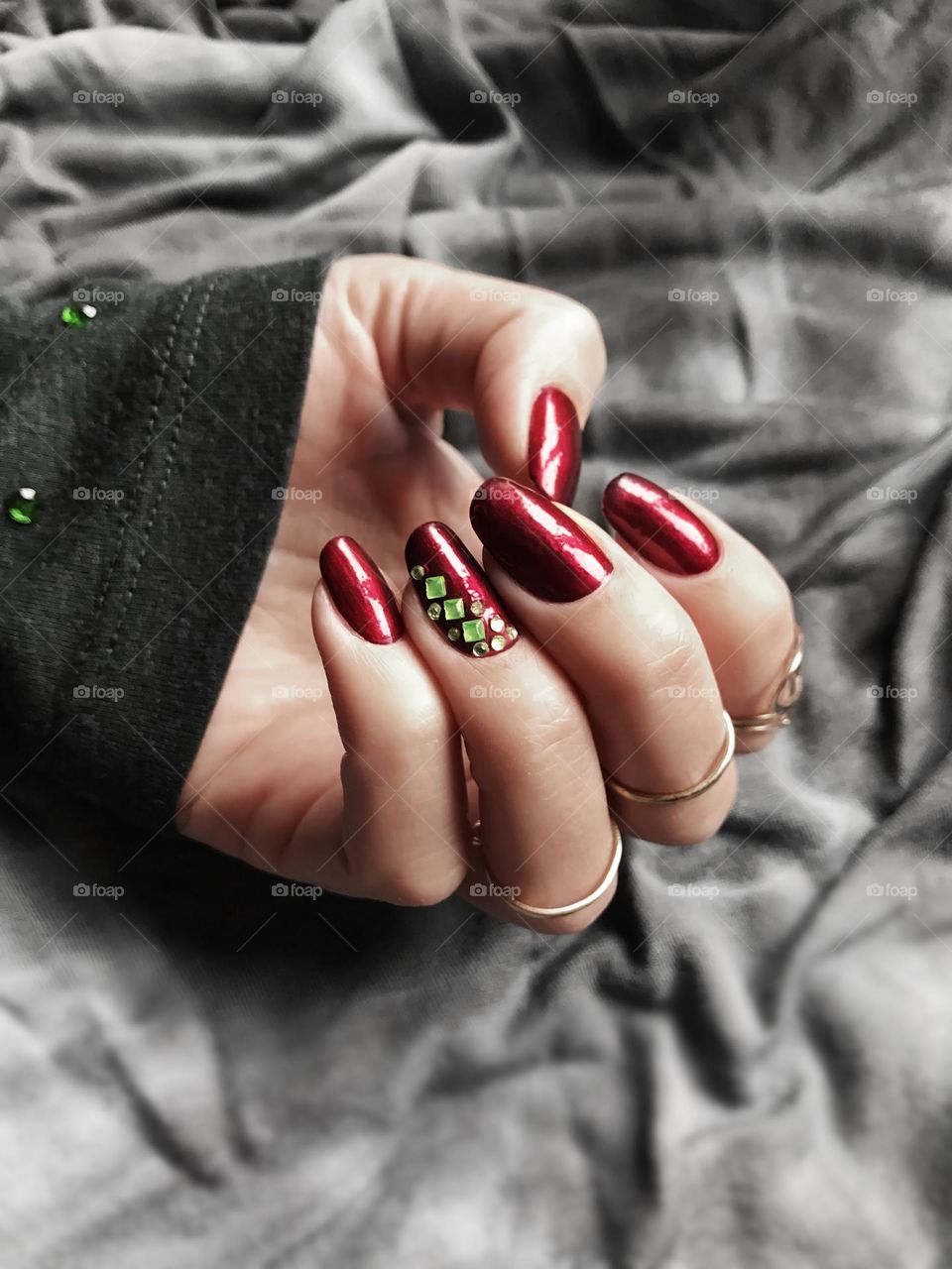 Red manicure 