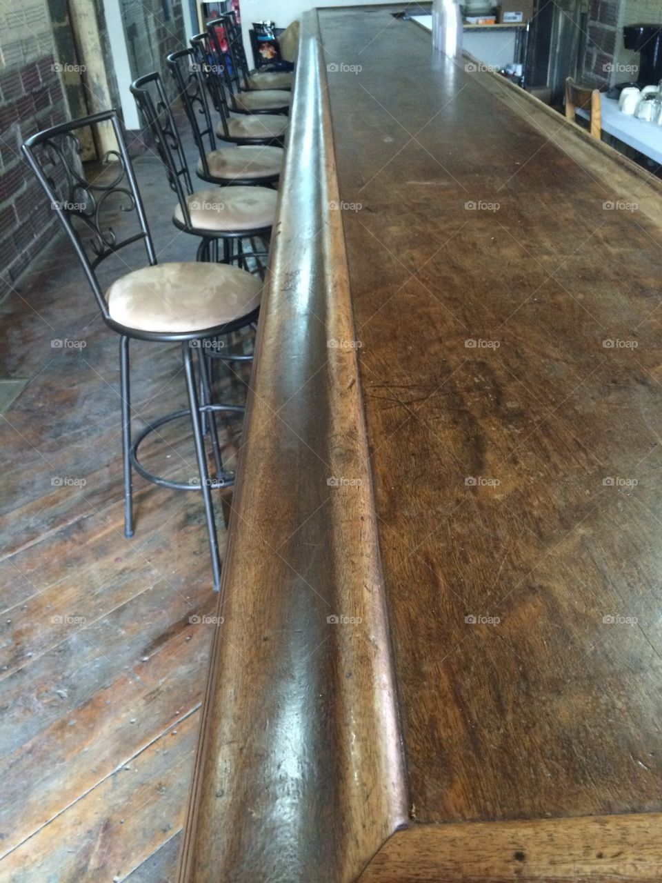 Bar
Stained
Vintage
Wood
City
