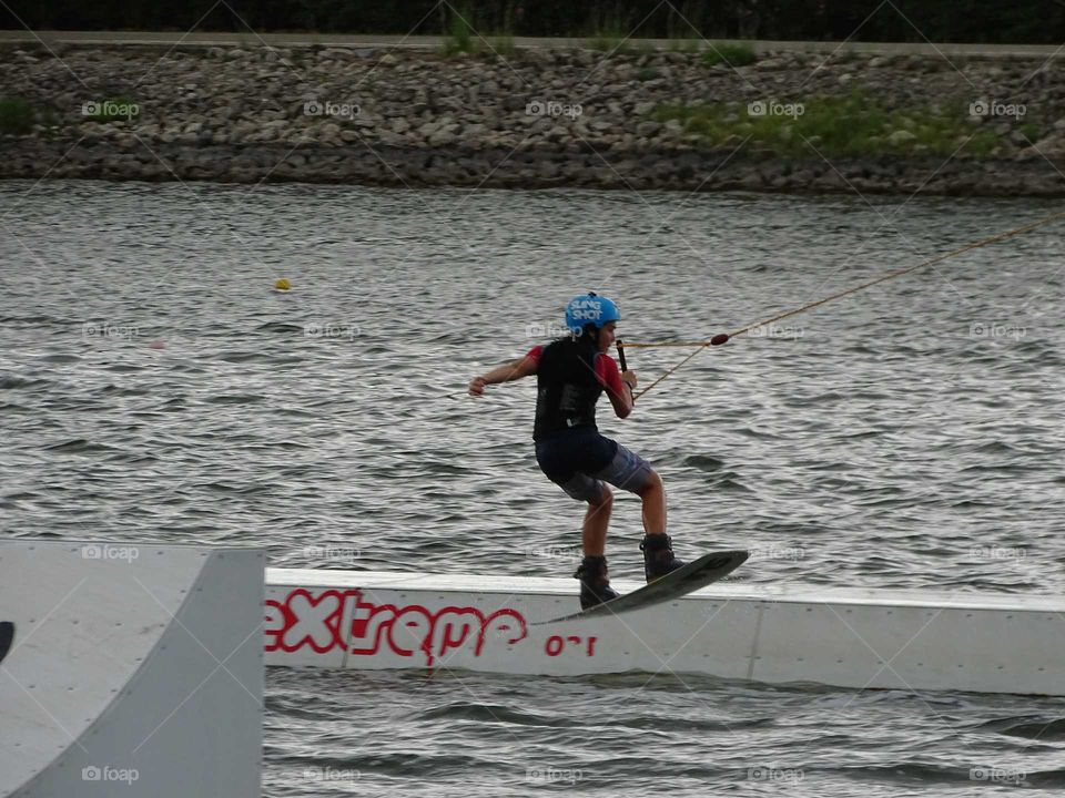 Water ski
