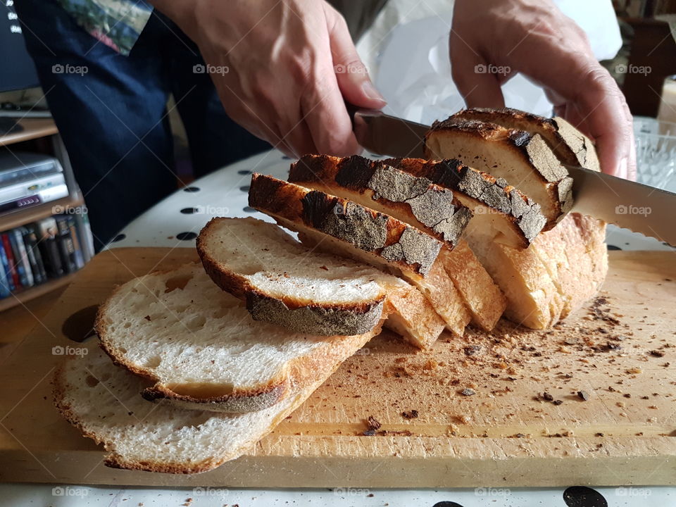 Cutting bread