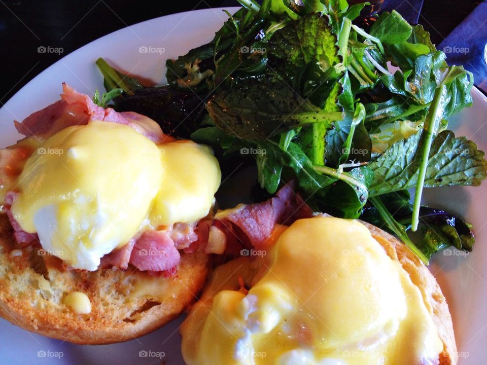 Eggs Benedict