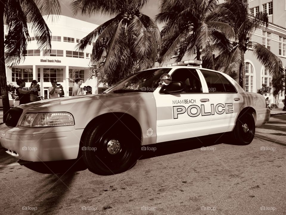 Miami Beach police car black & white