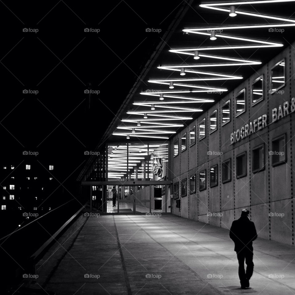 night man blackandwhite walking by spidercam