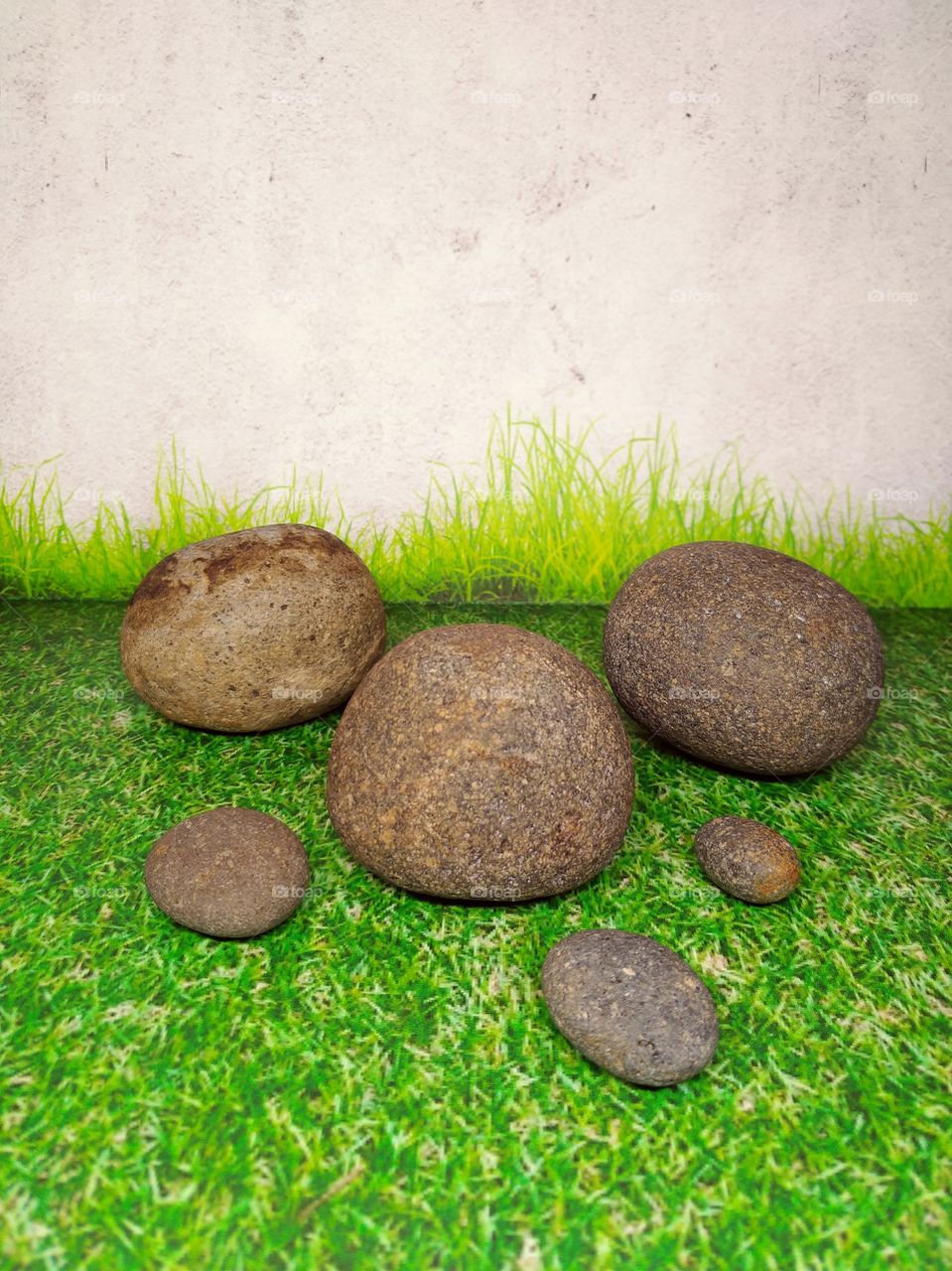 Round shape stones