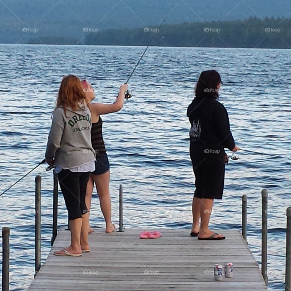 lake fishing girls