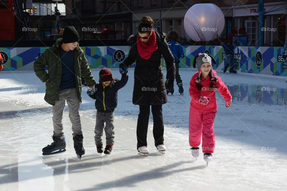 learning to ice skate, new York,