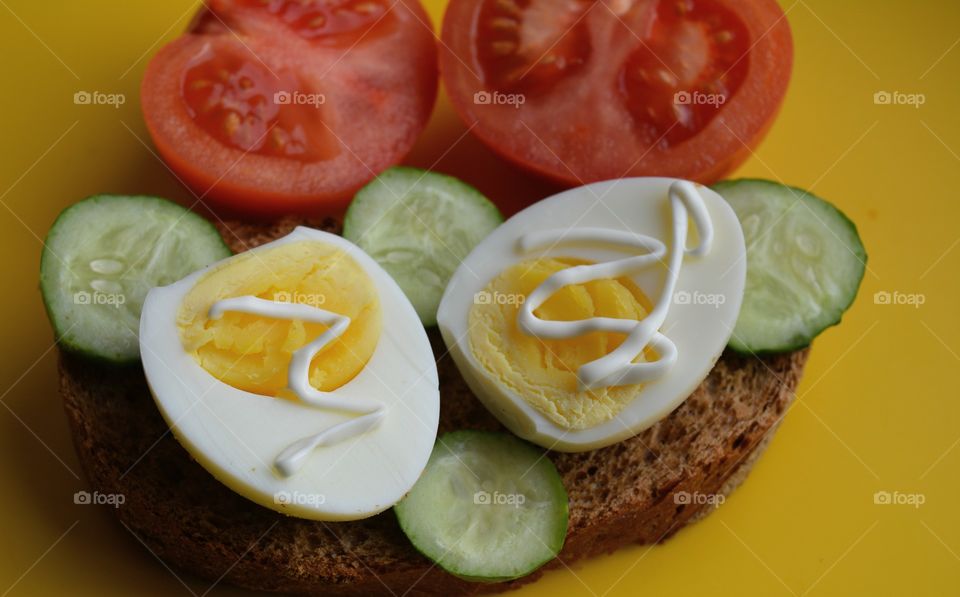 sandwiches with eggs and vegetables