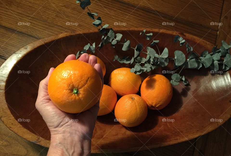 Oranges in a bowl