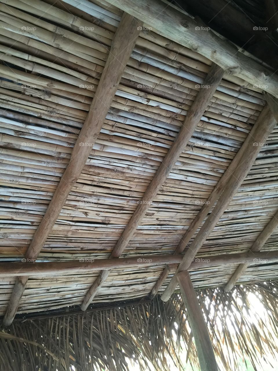 Stick structure interior roof pattern