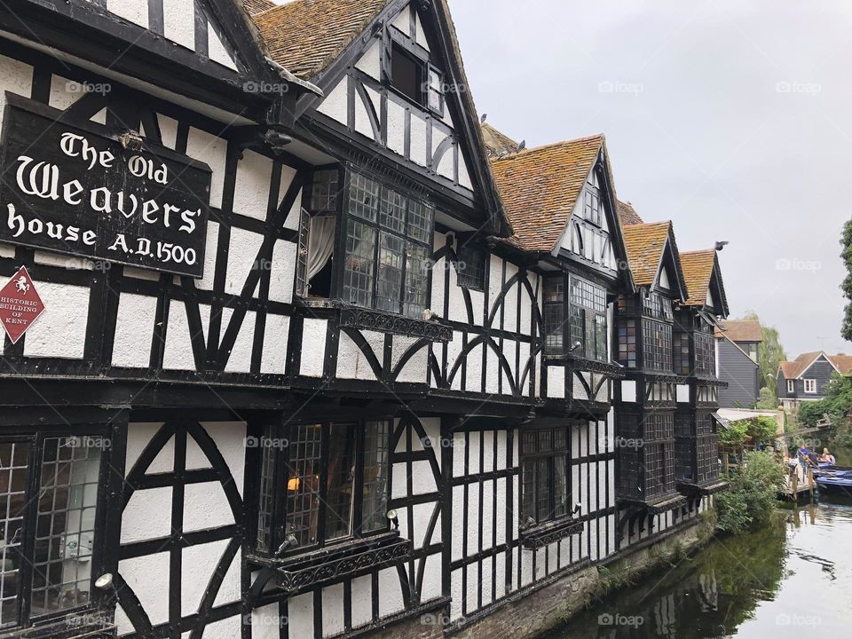 Old house on the canal 