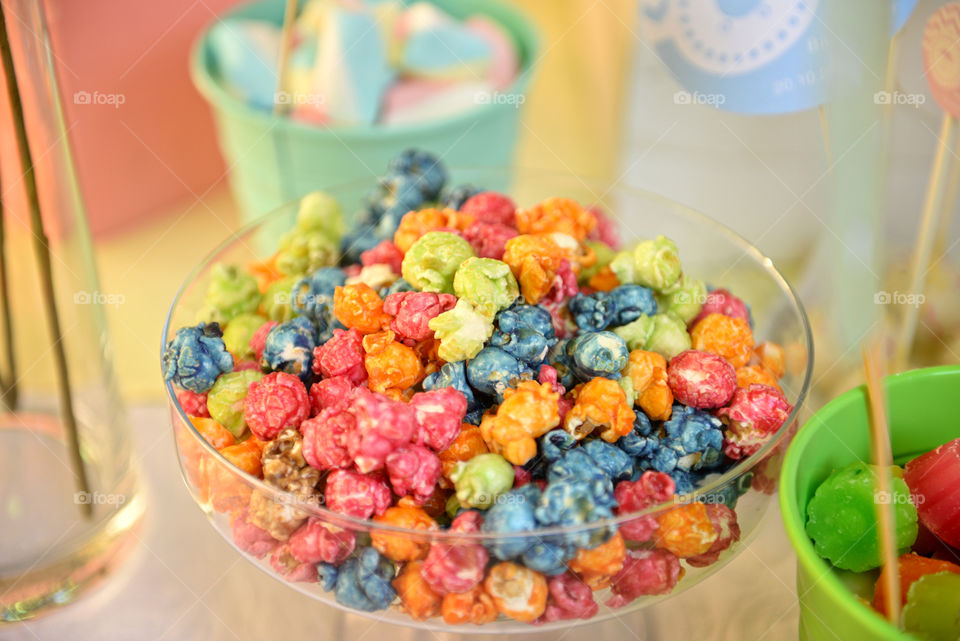 sweet pop corn in a candy table