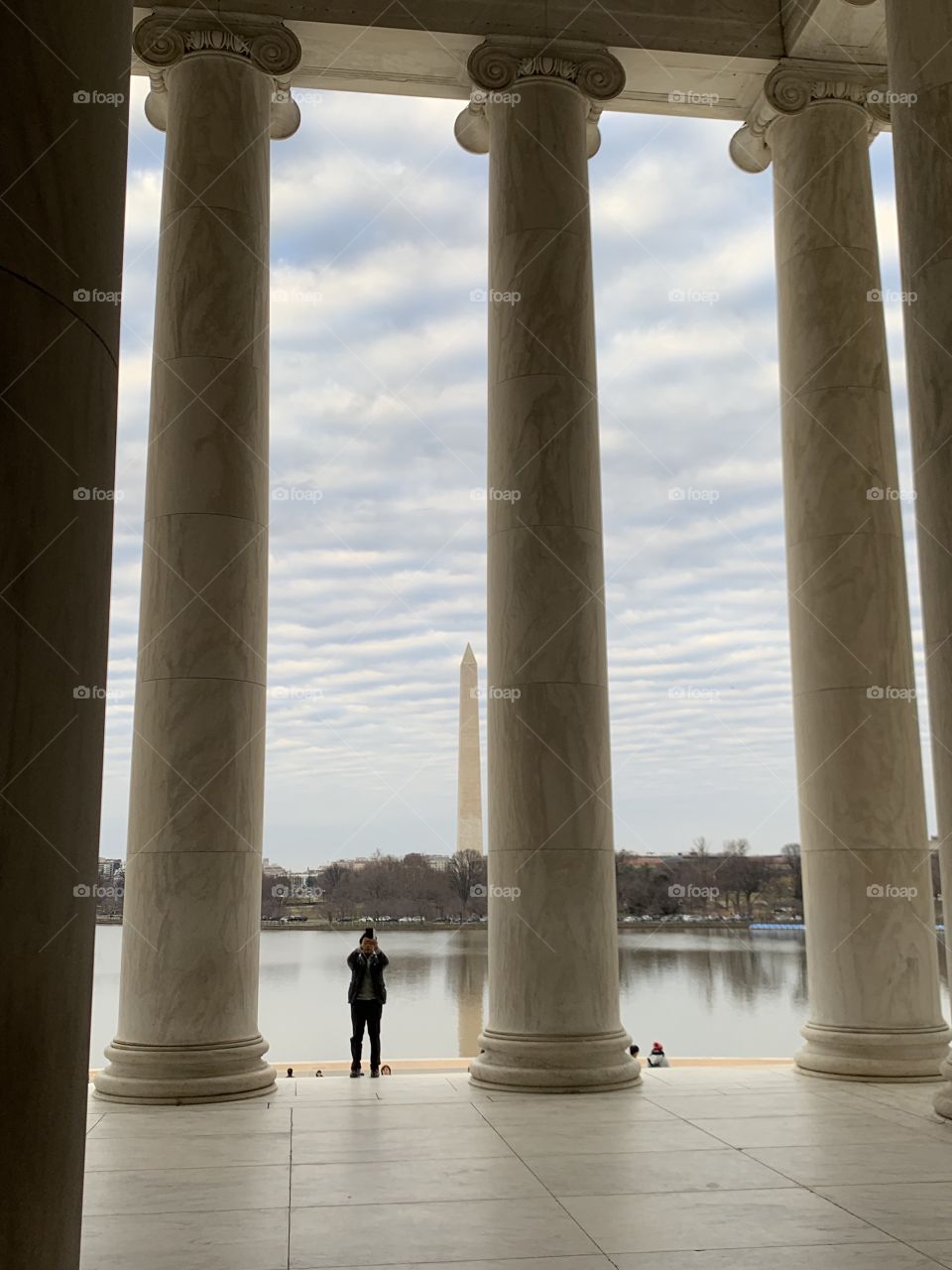 Washington monument viewed from Jefferson Memorial 