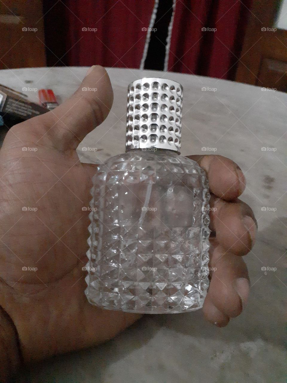 simple botle parfume