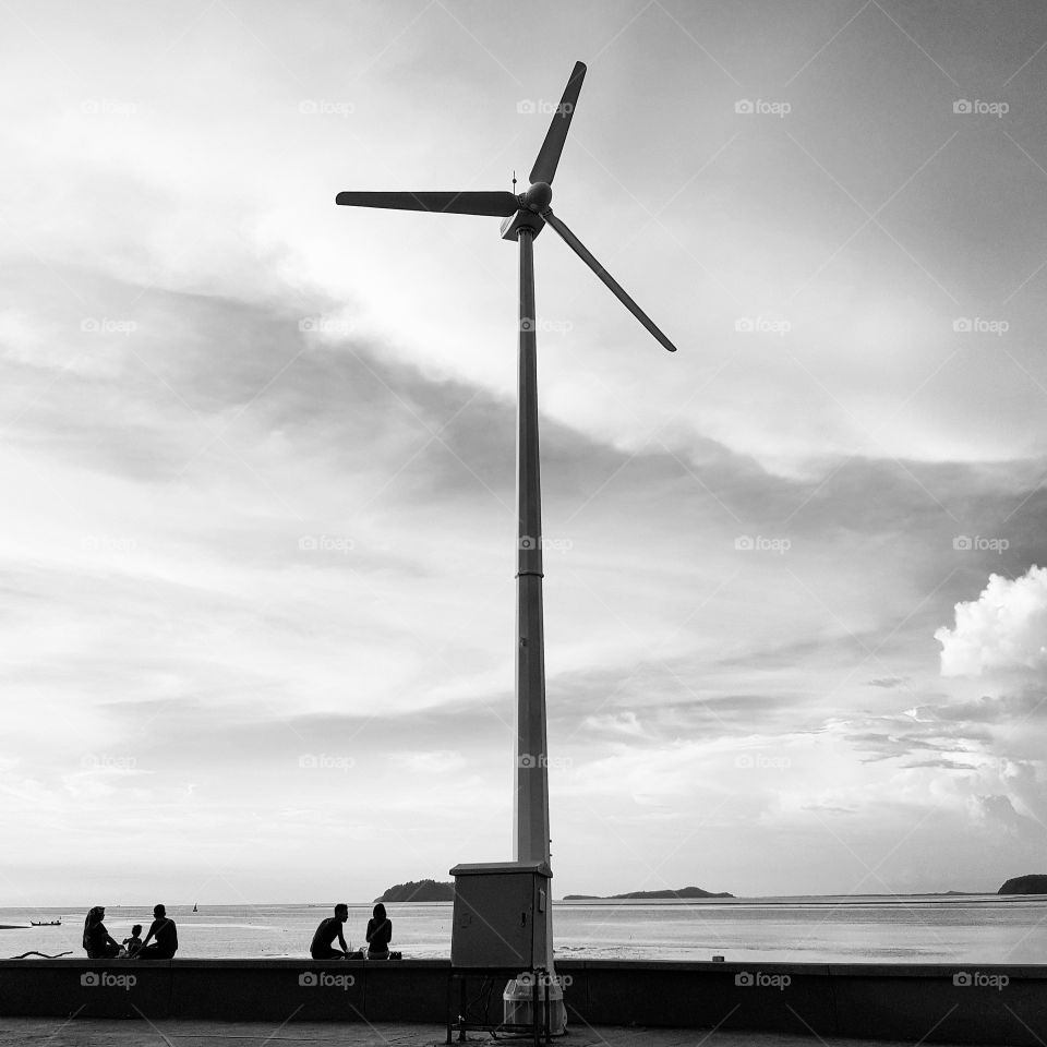 The turbogenerator at the harbor