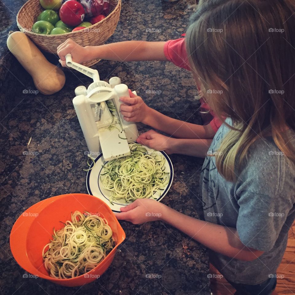 Making zoodles