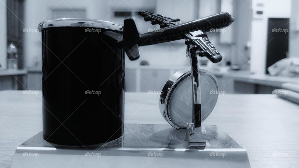 Black and white Table tools