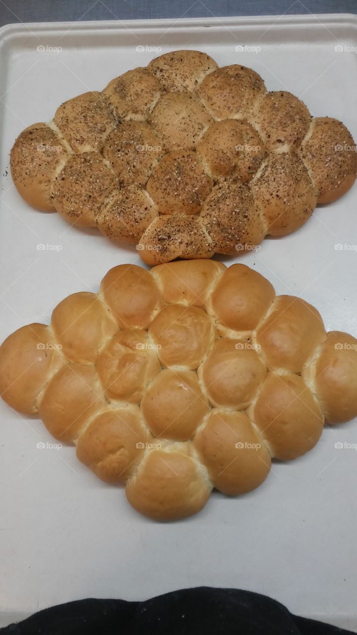 dinner rolls