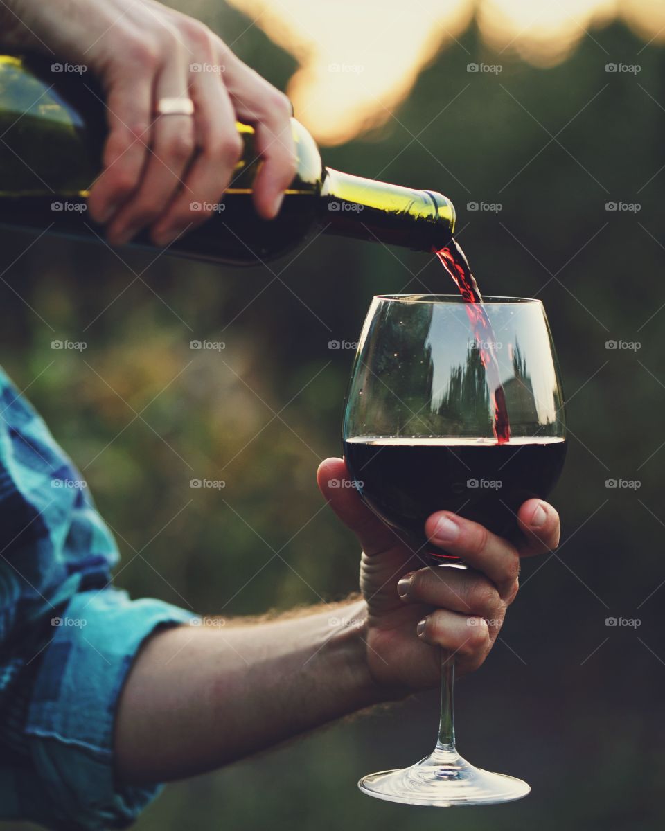 wine, grape, viniculture, viticulture, Merlot, grape, red, dry, red dry wine, France, Provence, rustic , village , home , village, Villa, natural, healthy, tasting, wine culture, wine country, manufacturer , get drunk, relax, sunset, evening, dinner, relaxed
