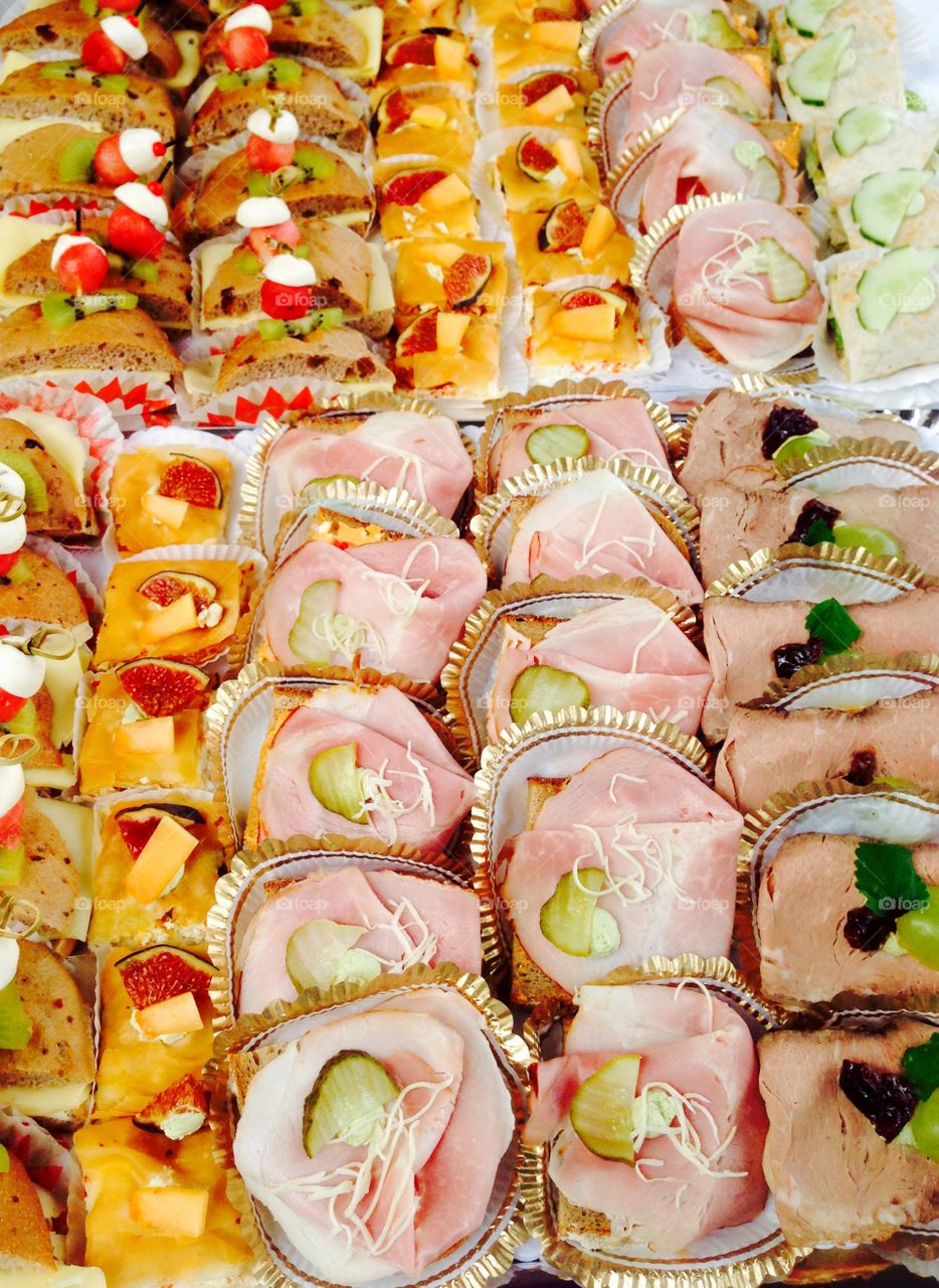 chicken and ham bread. chicken and ham bread appetizer 