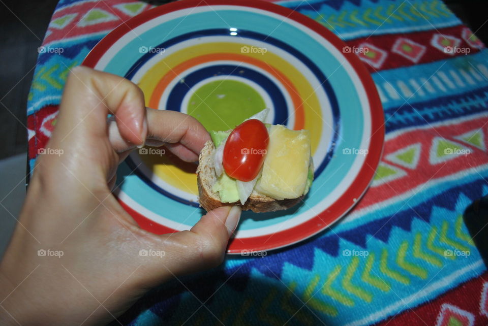 Preparing a mini sandwich