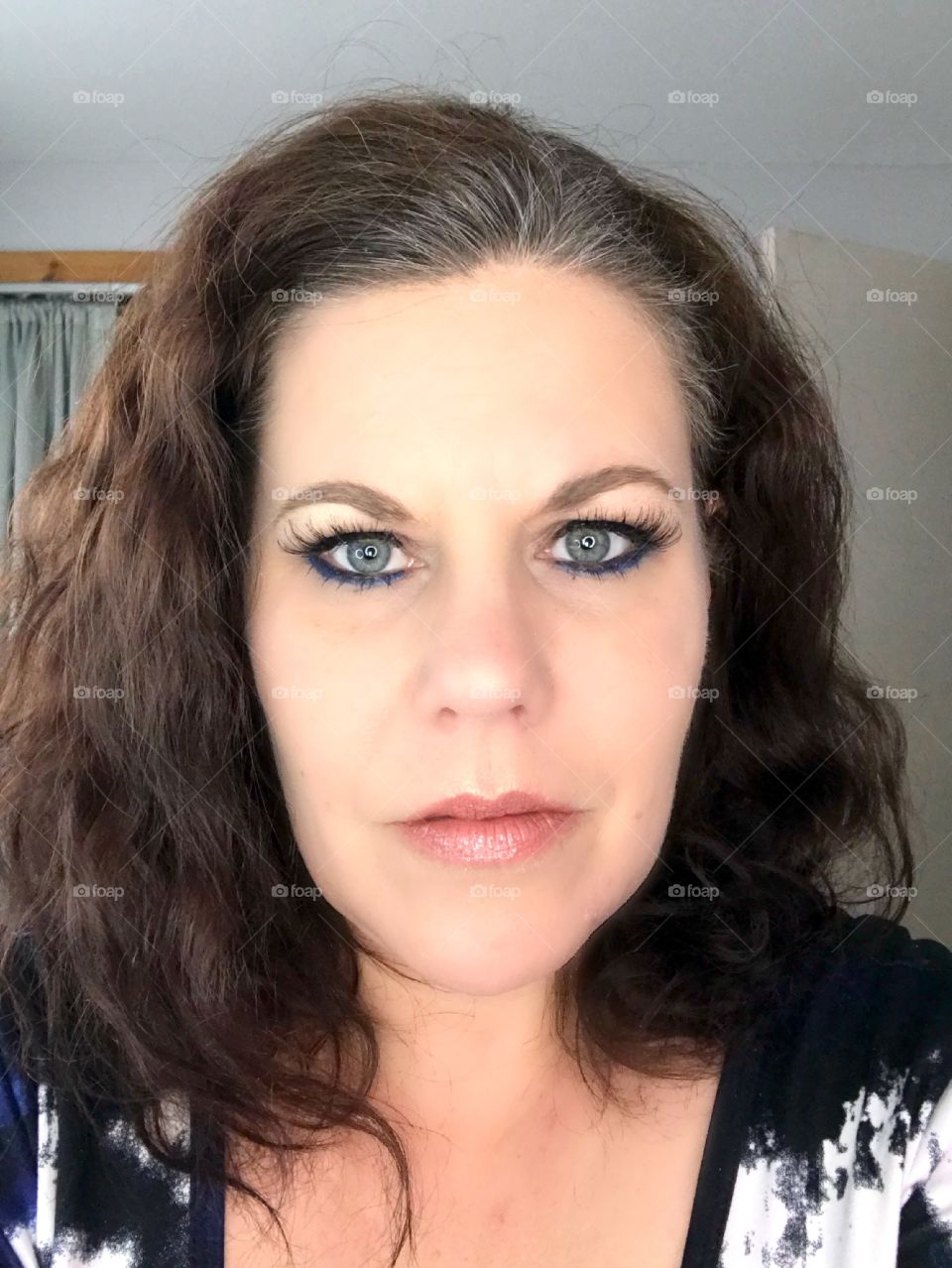 Trying out a new look today, a nude lip in the color First Love LipSense and a bolder eye with Ocean EyeSense.