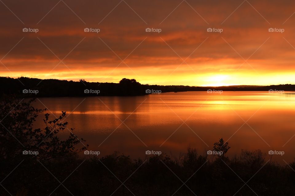 Awesome lake sunset 