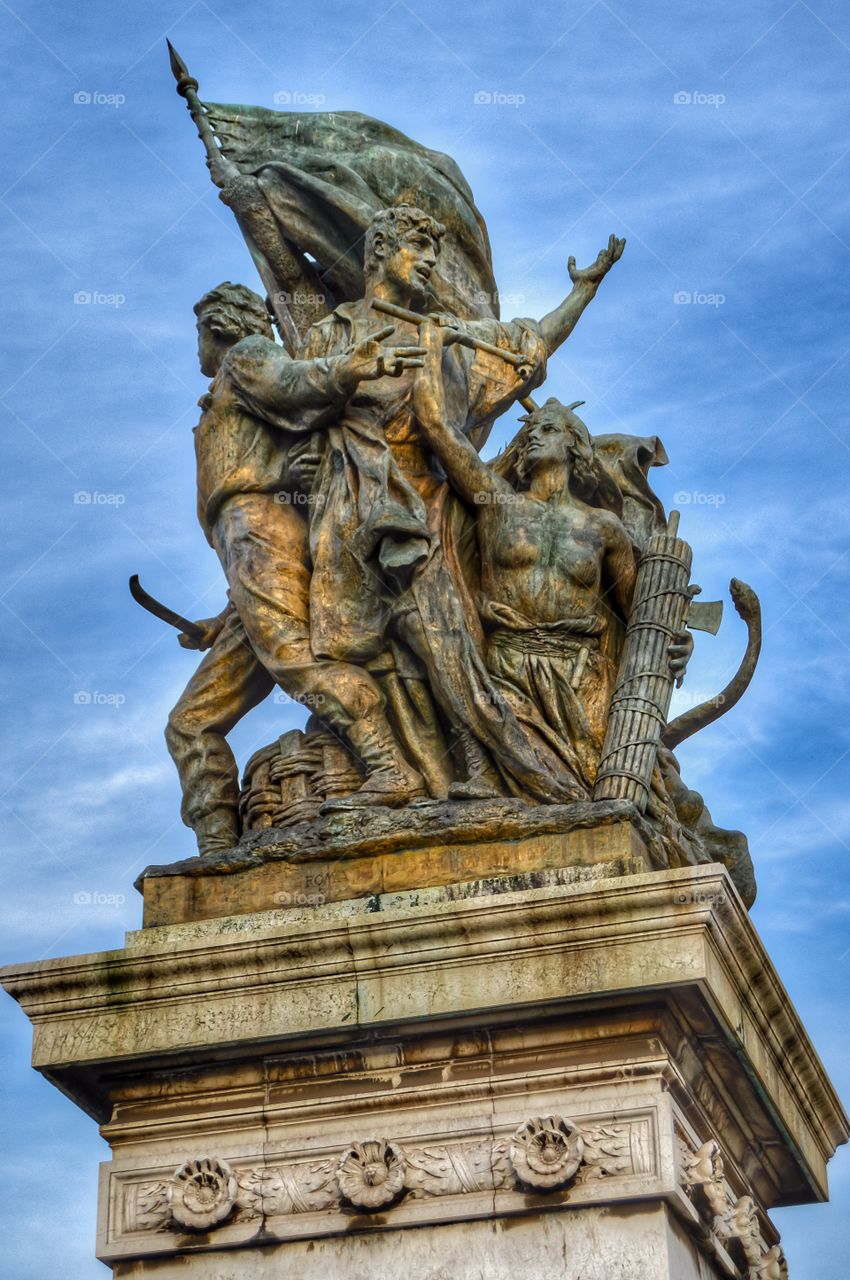 Estatuas en el Monumento a Vittorio Emanuele II (Rome - Italy)