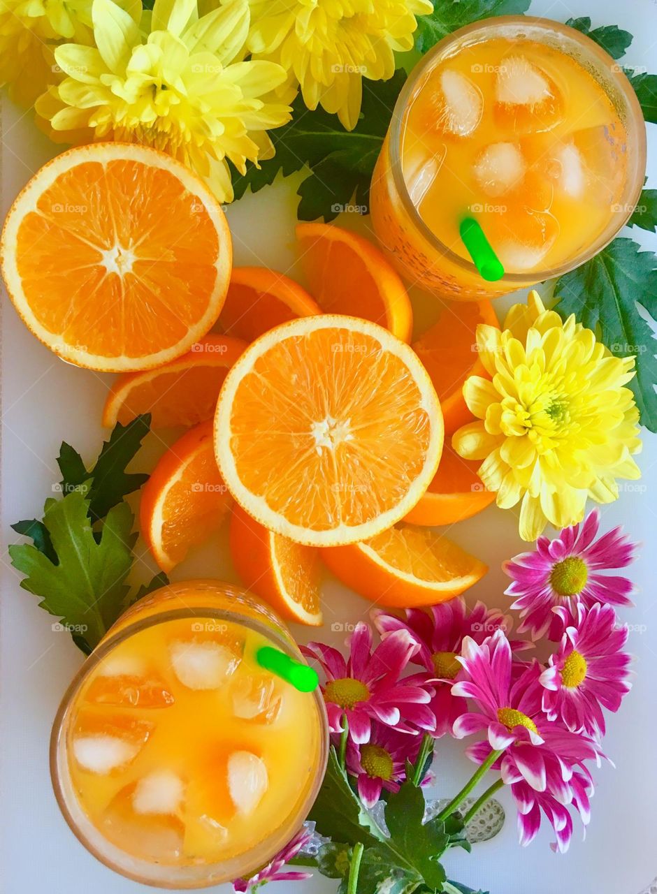 Summer foods: bright and sunny oranges