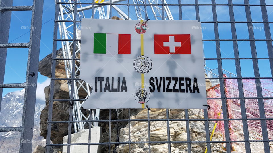 Plateau Rosa, alpine border Italy Switzerland, landsgräns  mellan Italien och Schweiz , Alperna Breuil-Cervinia 