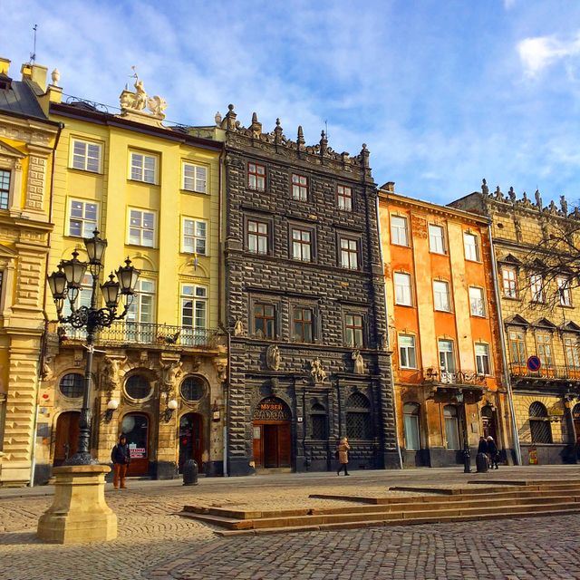 Sun in the town 