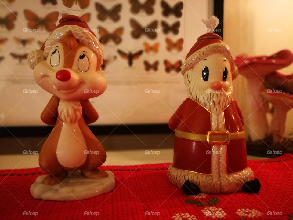 Chip 'n Dale Christmas decorations