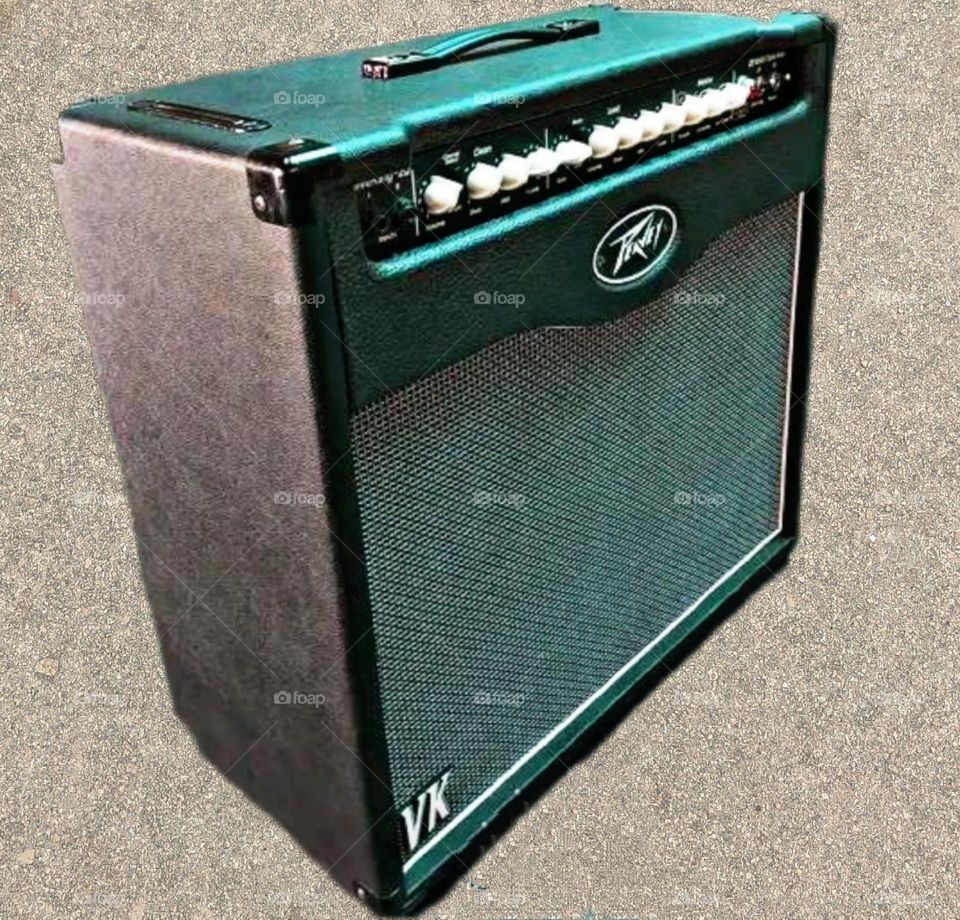 A beautiful and attractive sound speaker and mp3 .