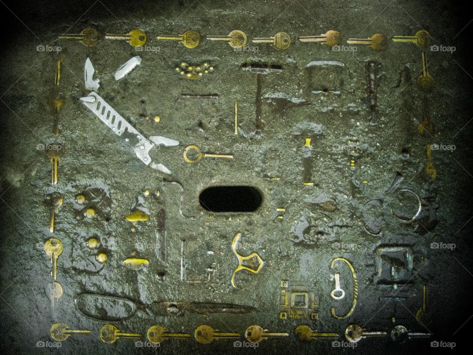 keys streetart by juliar