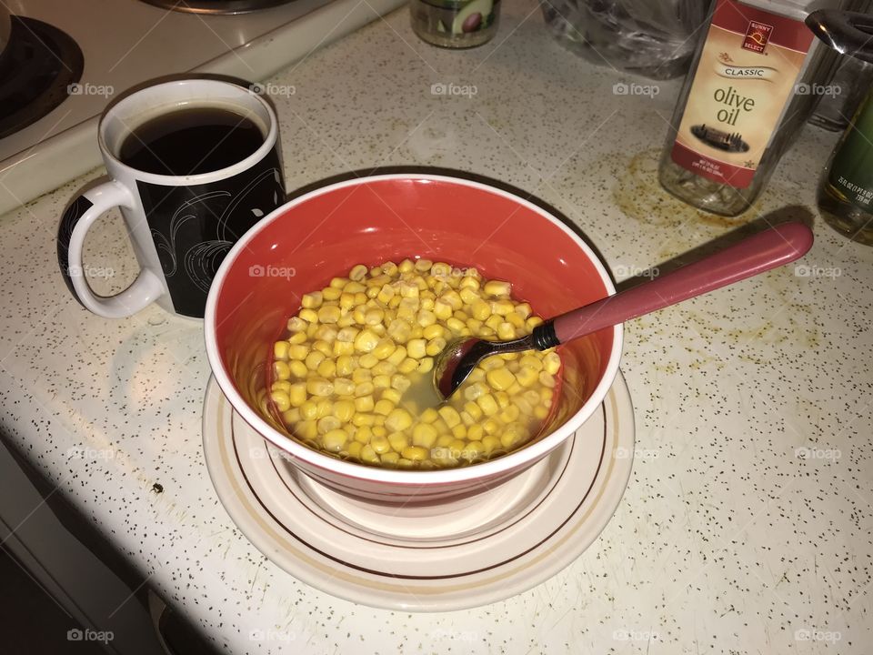 A simple midnight dinner. Just light cooking involved. No mess made. And not to mention healthy eating too.