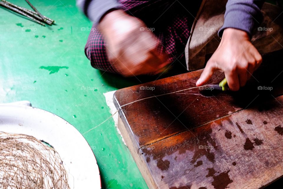 Lotus thread harvest