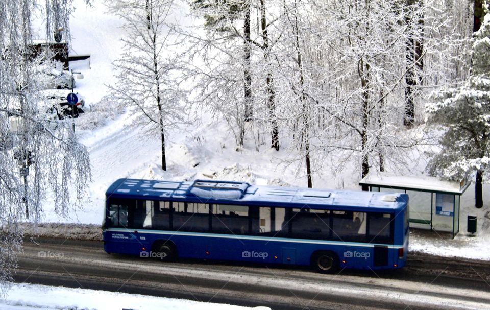 Buss in winter morning