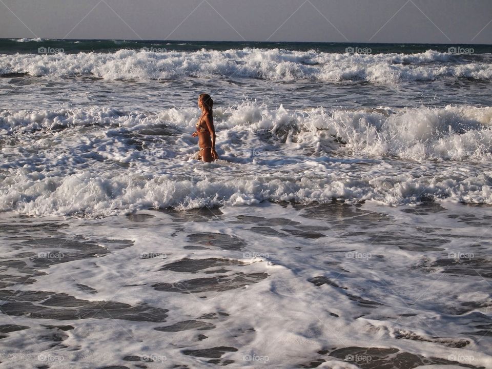 Discovering Crete. Catching the waves 