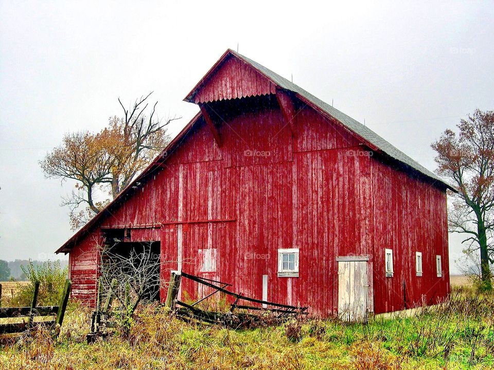 Red old barn 
