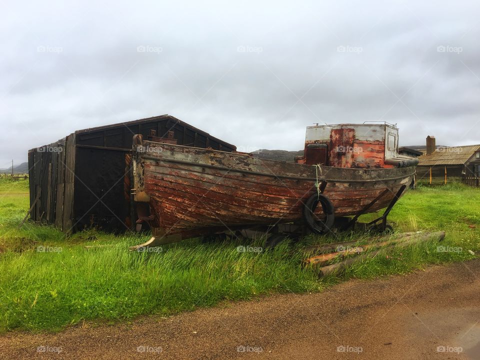 Abandoned boat 