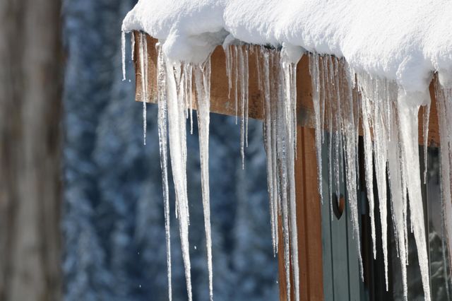 Icicles hanging down