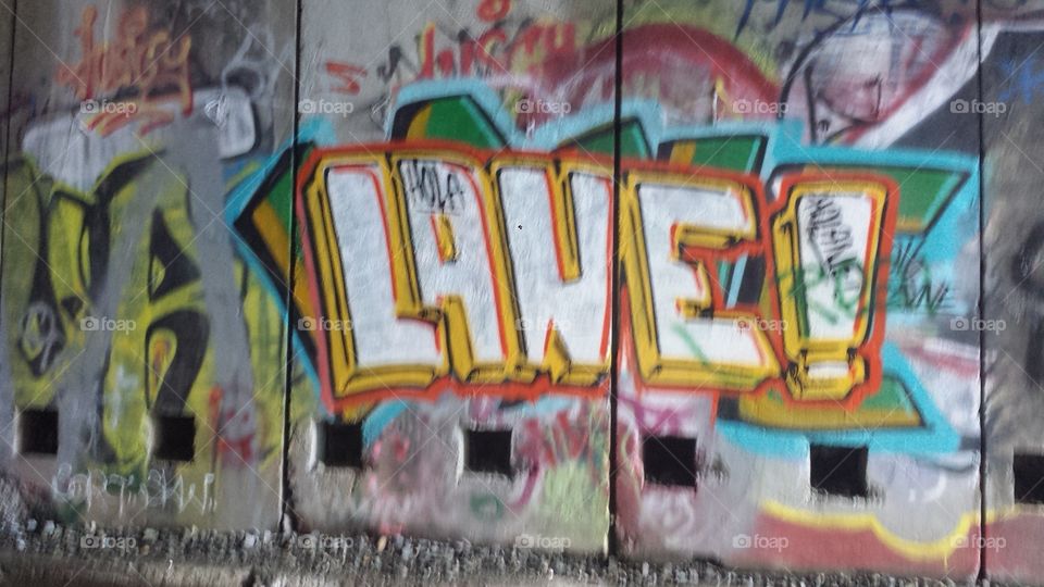 hola lane graffiti
