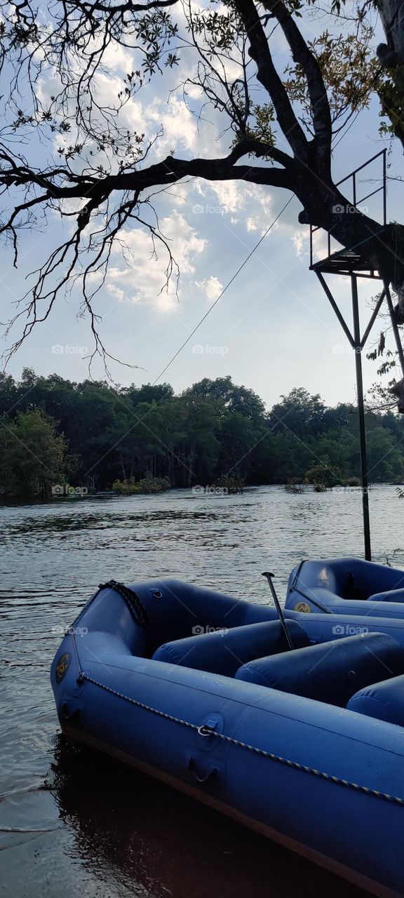 It's a- boat time we got to the river...
living a boat life 💙
