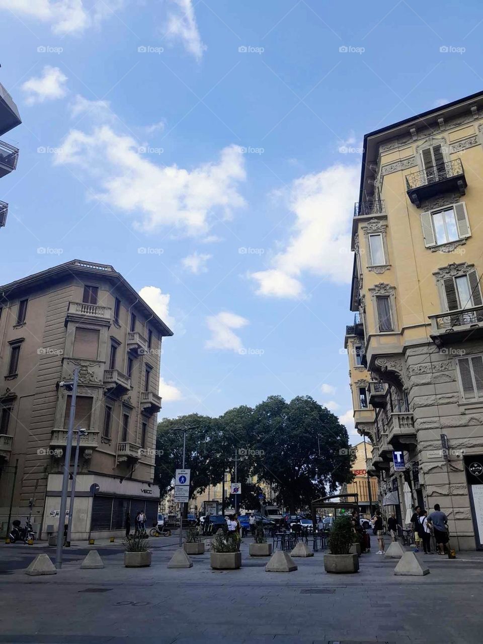 Architectural Marvels - fascinating structures!