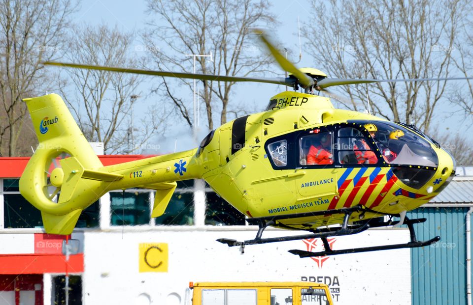 Lifeliner at the airport 